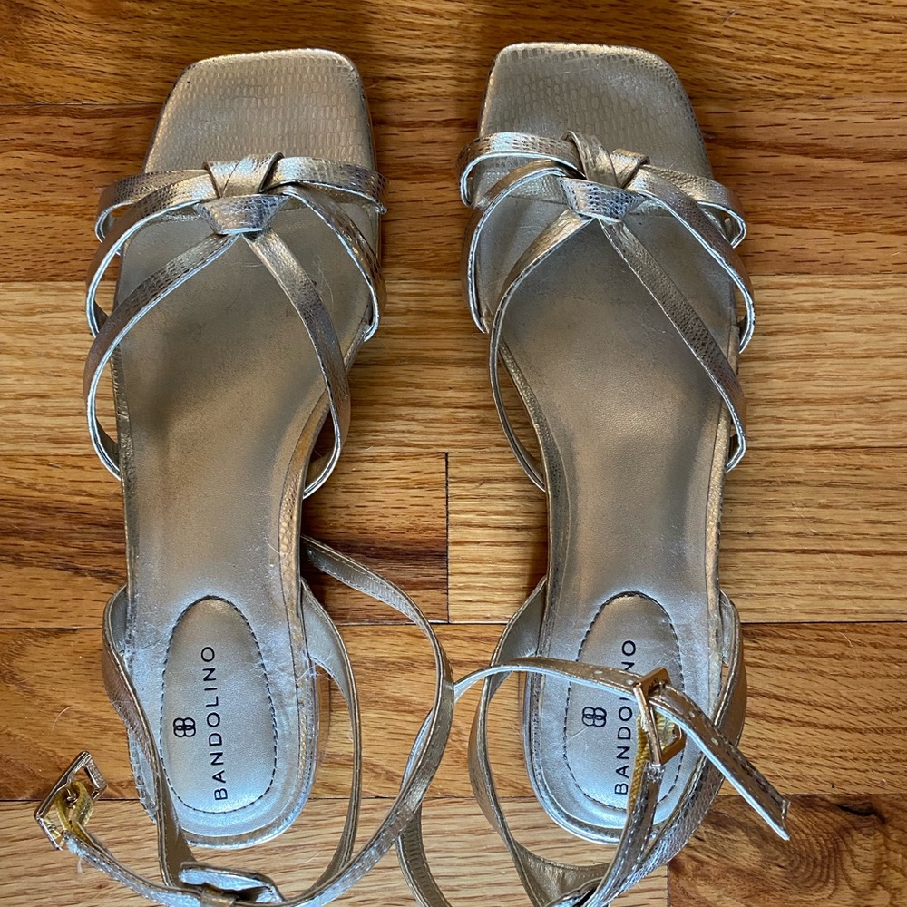 Bandolino Women's Silver Strappy Sandals